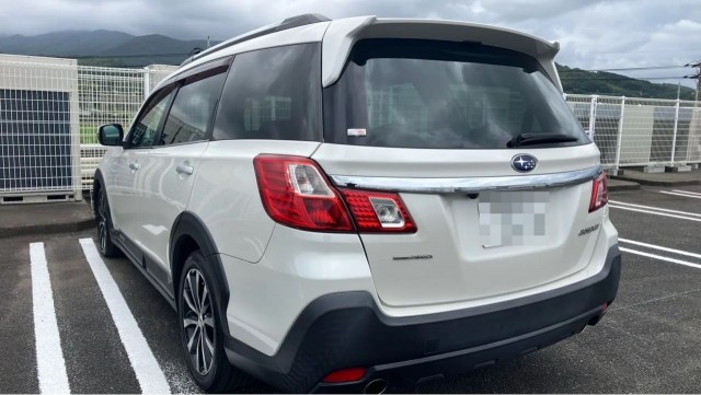 Subaru EXIGA CROSSOVER 2016-02 8281833-13