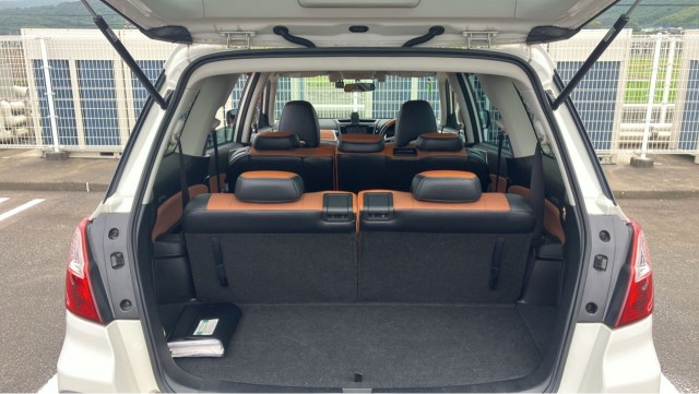 Subaru EXIGA CROSSOVER 2016-02 8281833-17