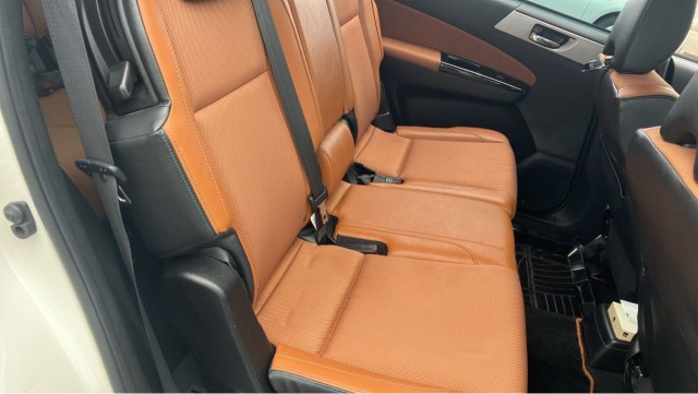 Subaru EXIGA CROSSOVER 2016-02 8281833-6