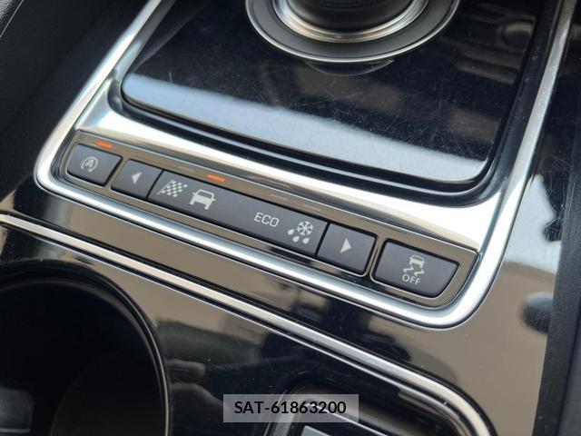 Jaguar F-PACE 2017-06 8279330-10