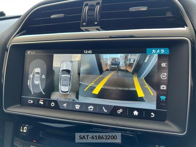 Jaguar F-PACE 2017-06 8279330-6
