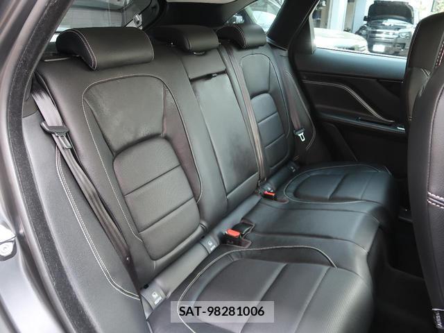 Jaguar F-PACE 2018-11 8279524-15