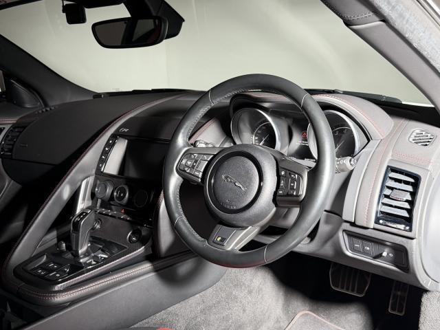 Jaguar F-TYPE 2015-09 8279231-3