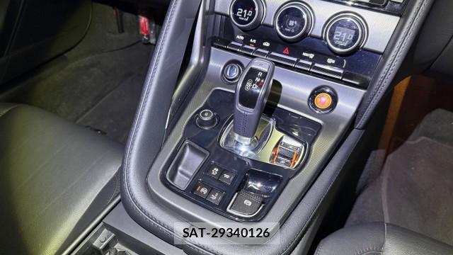 Jaguar F-TYPE 2014-06 8281001-14