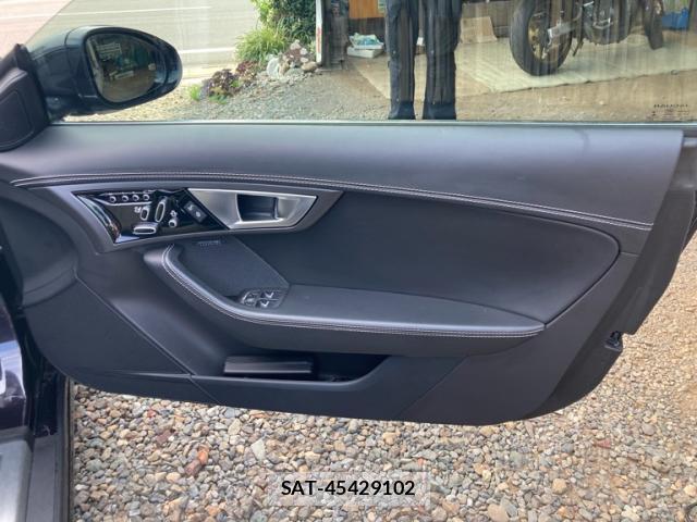 Jaguar F-TYPE 2016-04 8284817-10