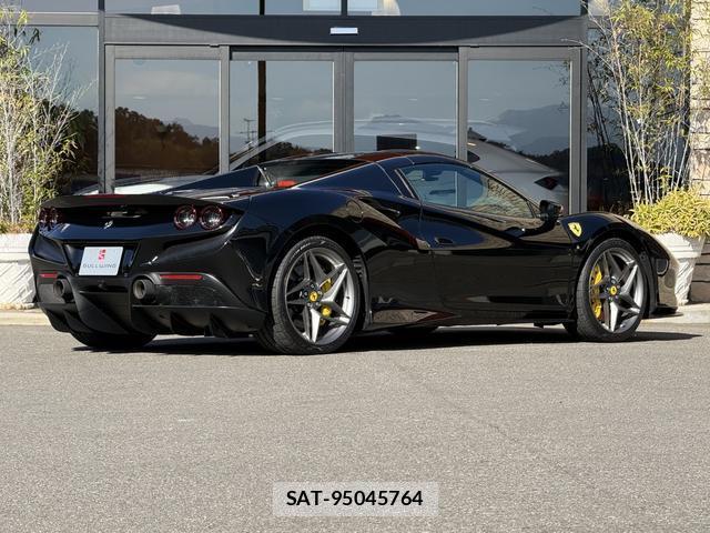 Ferrari F8 Spider 2022-03 8277809-2