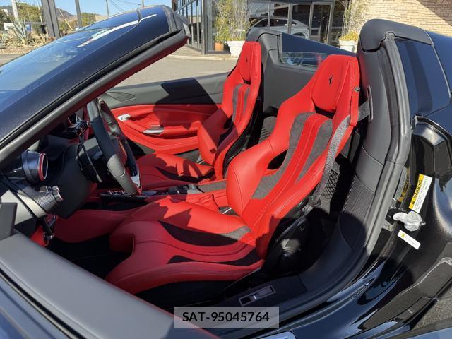 Ferrari F8 Spider 2022-03 8277809-4