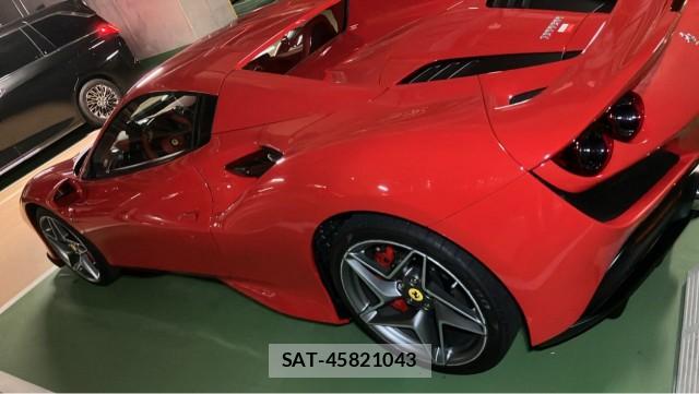 Ferrari F8 Spider 2021-07 8280782-13
