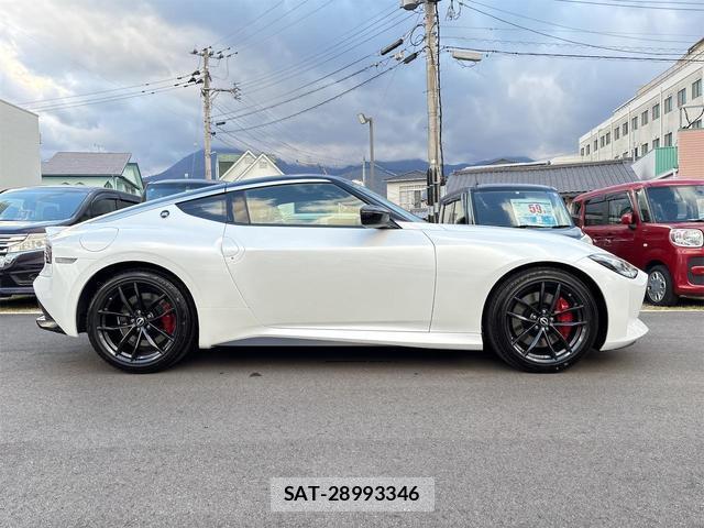 Nissan FAIRLADY Z 2024-11 8277065-3