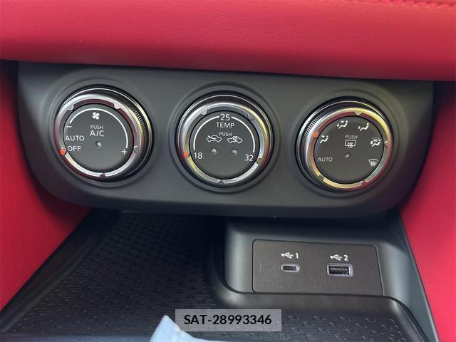 Nissan FAIRLADY Z 2024-11 8277065-8