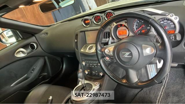 Nissan FAIRLADY Z 2012-03 8281012-2