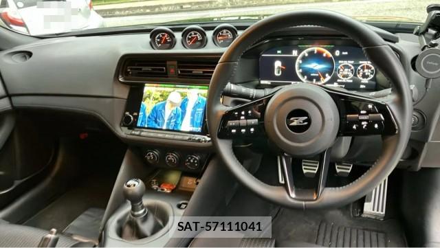 Nissan FAIRLADY Z 2025-04 8281398-2