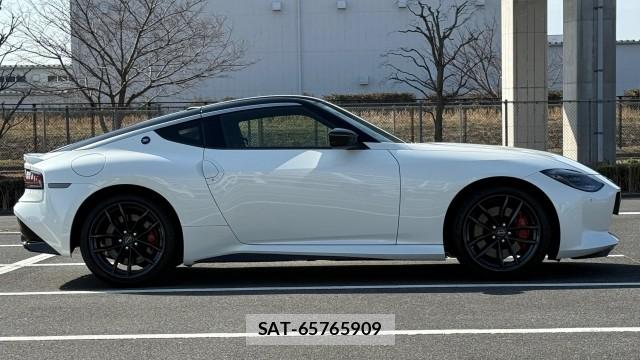 Nissan FAIRLADY Z 2025-03 8282247-3