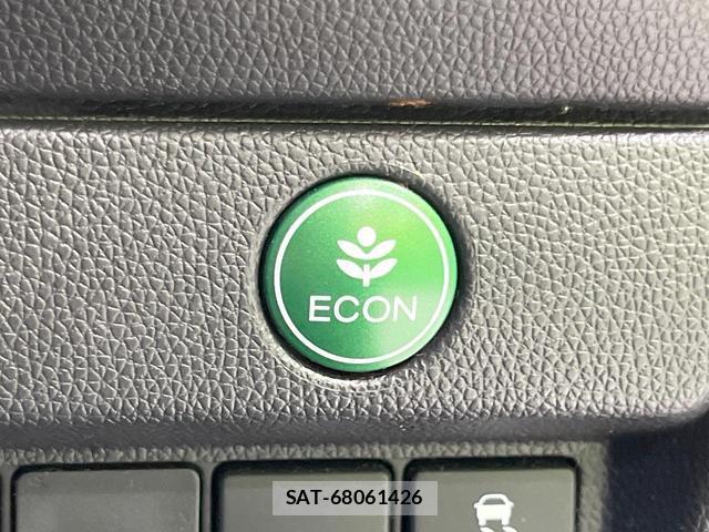 Honda FIT HYBRID 2017-04 8280049-6