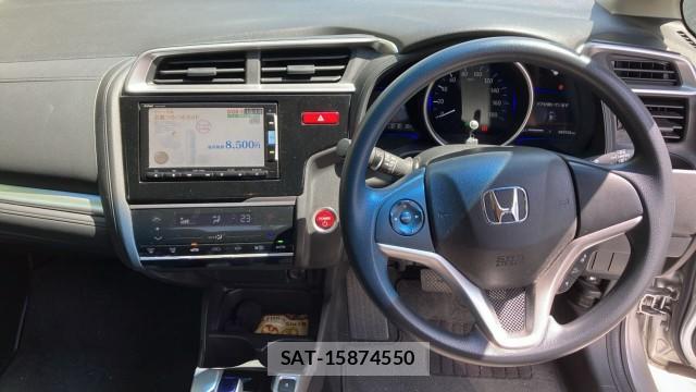 Honda FIT HYBRID 2015-08 8281704-16