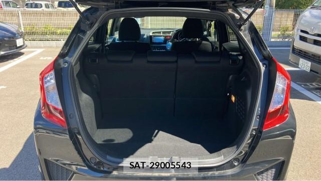 Honda FIT HYBRID 2016-05 8282202-17