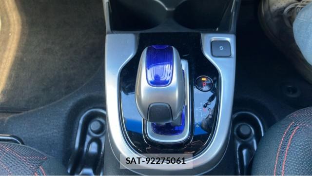 Honda FIT HYBRID 2017-02 8282203-14