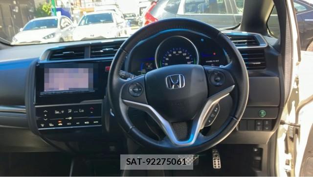 Honda FIT HYBRID 2017-02 8282203-16