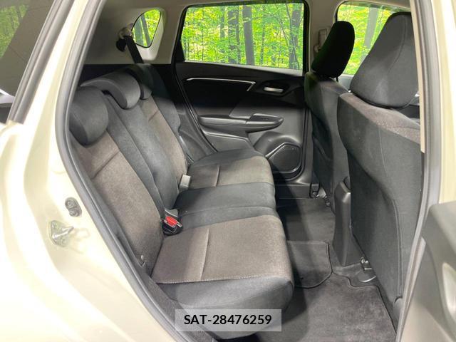 Honda FIT HYBRID 2013-09 8282646-8