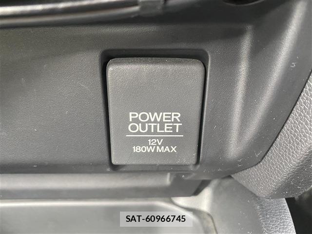Honda FIT HYBRID 2017-02 8282723-17