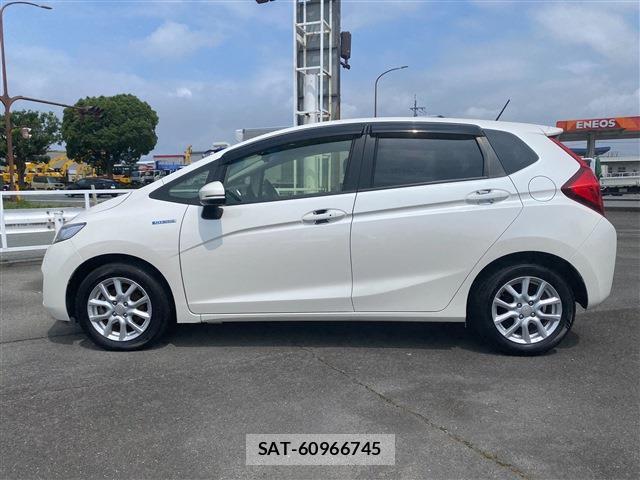 Honda FIT HYBRID 2017-02 8282723-8