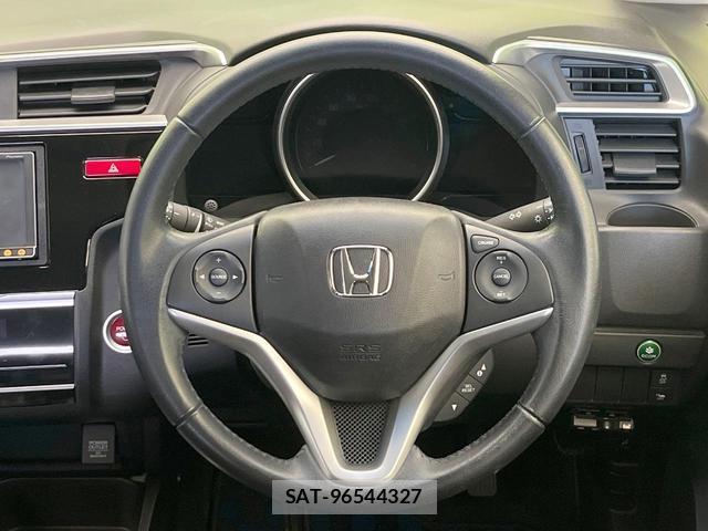 Honda FIT HYBRID 2014-04 8284909-10