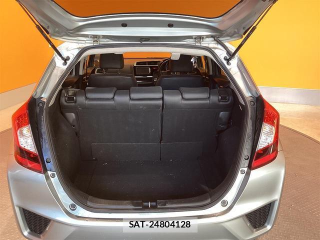 Honda FIT 2014-03 8276744-13