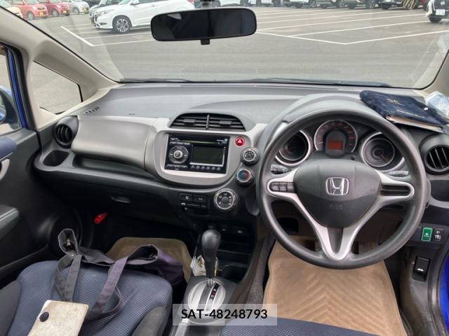 Honda FIT 2011-12 8279516-17