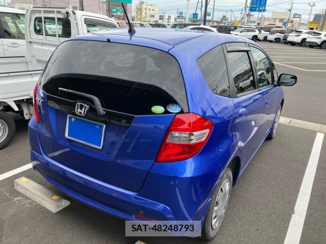 Honda FIT 2011-12 8279516-8