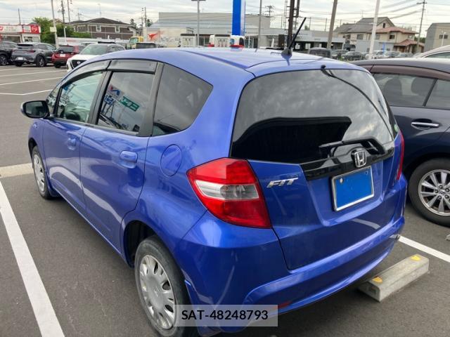 Honda FIT 2011-12 8279516-9
