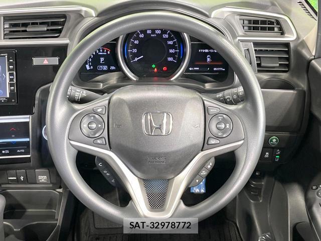 Honda FIT 2017-12 8282653-10