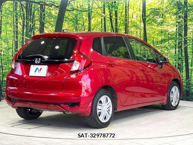 Honda FIT 2017-12 8282653-16