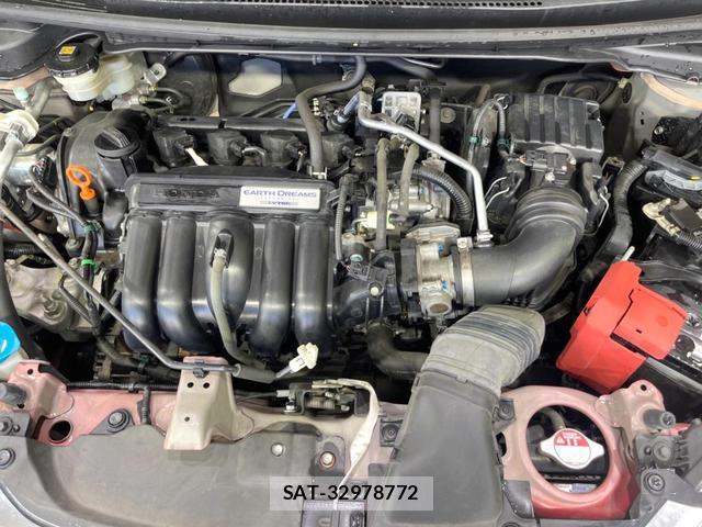 Honda FIT 2017-12 8282653-17