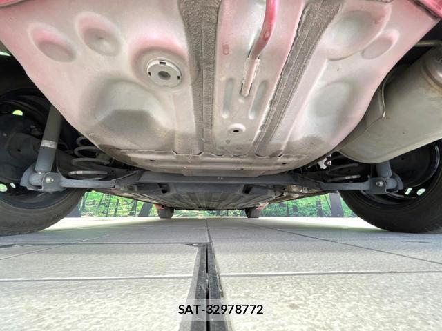 Honda FIT 2017-12 8282653-18