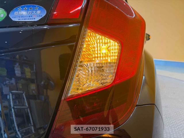 Honda FIT 2017-06 8282974-13