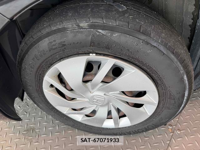 Honda FIT 2017-06 8282974-17