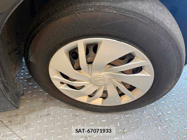 Honda FIT 2017-06 8282974-18