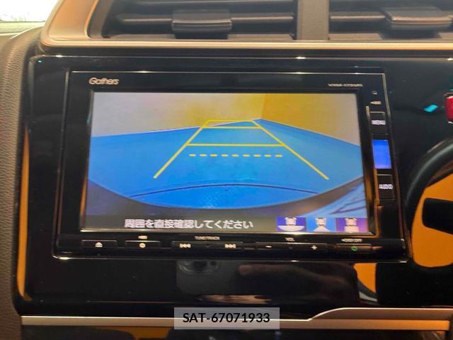 Honda FIT 2017-06 8282974-2