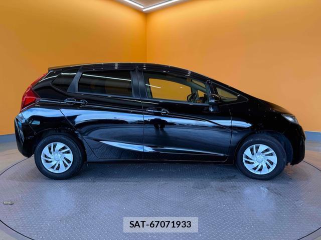 Honda FIT 2017-06 8282974-6