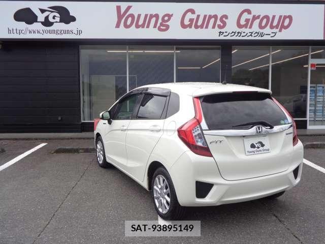 Honda FIT 2016-09 8282987-10
