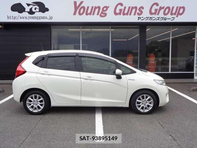 Honda FIT 2016-09 8282987-14