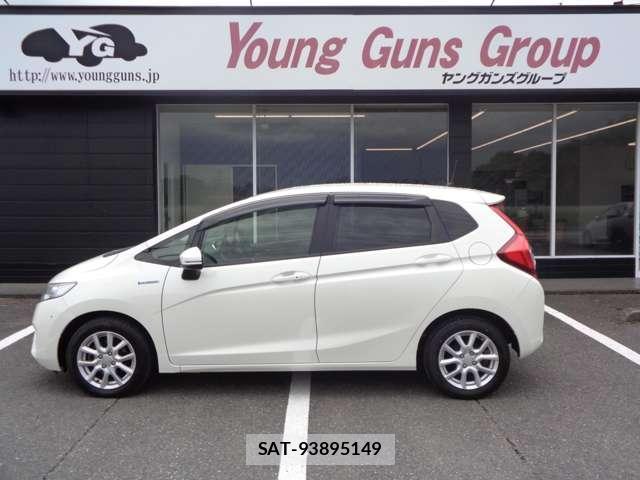 Honda FIT 2016-09 8282987-15