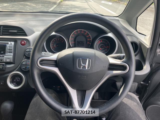 Honda FIT 2009-10 8284227-7