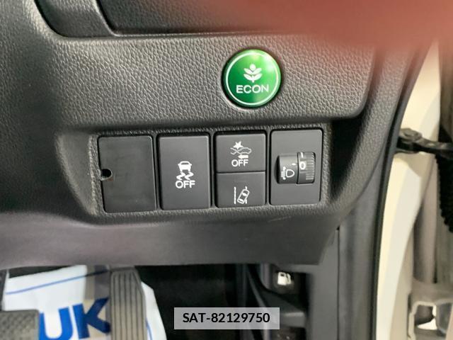 Honda FIT 2018-09 8285526-12