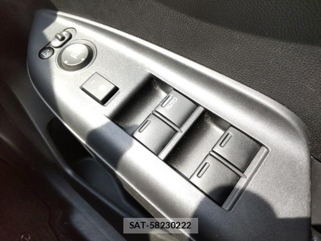 Honda FIT 2017-07 8285676-13