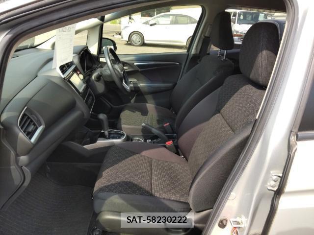 Honda FIT 2017-07 8285676-15