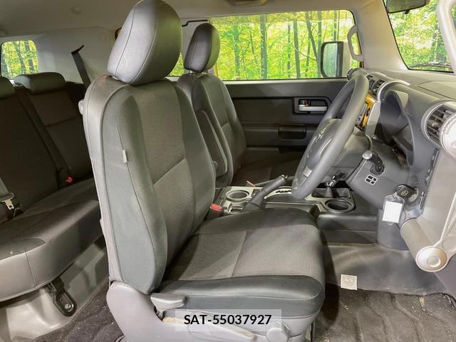 Toyota FJ CRUISER 2011-08 8278049-7