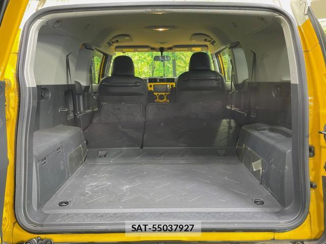 Toyota FJ CRUISER 2011-08 8278049-9