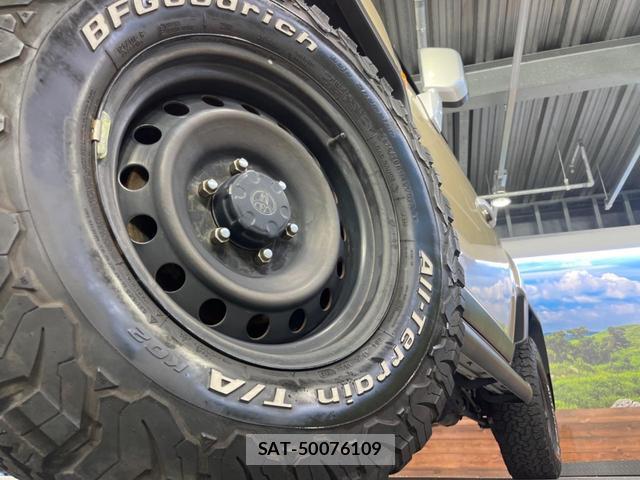 Toyota FJ CRUISER 2014-05 8279019-13
