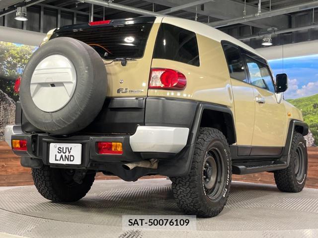 Toyota FJ CRUISER 2014-05 8279019-17